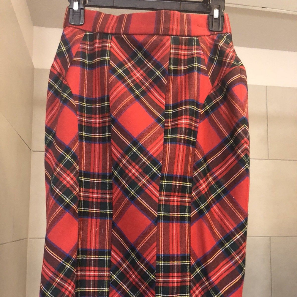 Dolce & Gabana Red Plaid skirt Lined 42
